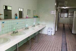 トイレ-菖蒲ヶ浜キャンプ場